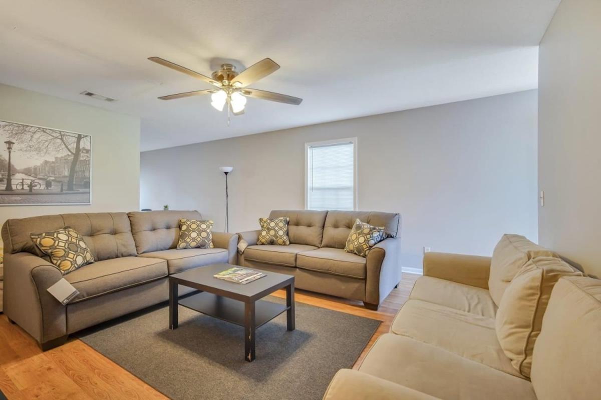 Charming Gray Home- 5 Mins From Gsu! Statesboro Exterior foto