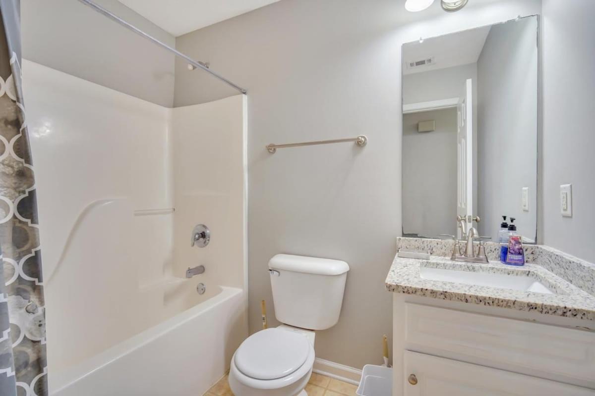 Charming Gray Home- 5 Mins From Gsu! Statesboro Exterior foto